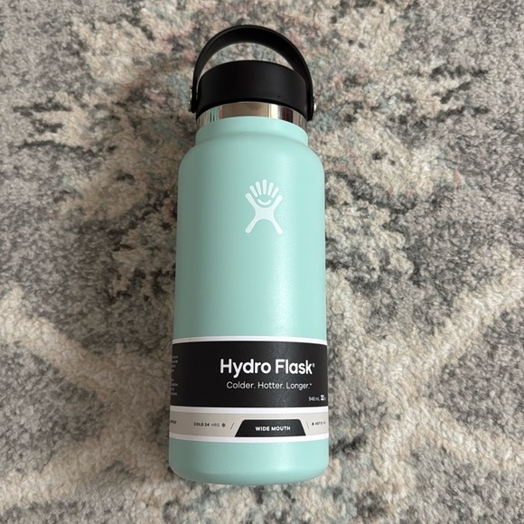 Hydro Flask 32oz Wide Flex Cap Water Bottle - Picture 1 of 6